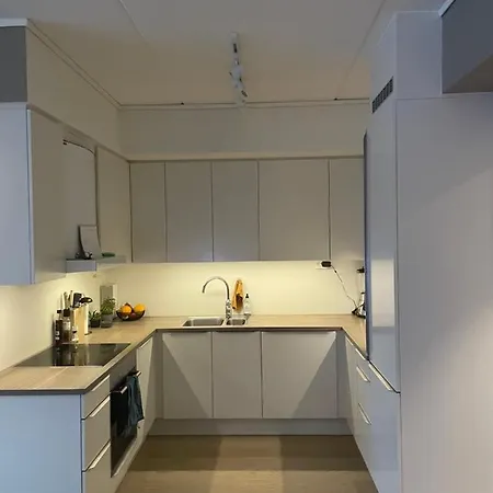 Cosy And Centrally Located *